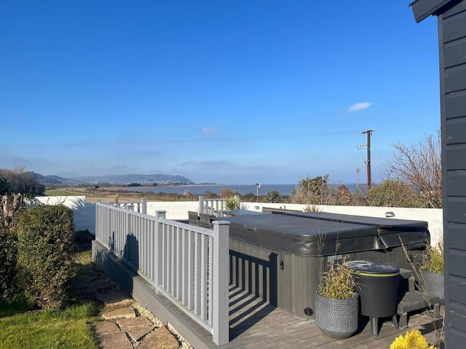 Blue Anchor House - Seaview, Hot Tub Apartments Dış mekan fotoğraf
