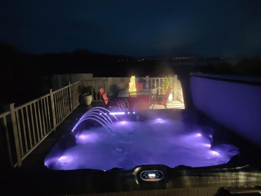 Blue Anchor House - Seaview, Hot Tub Apartments Dış mekan fotoğraf